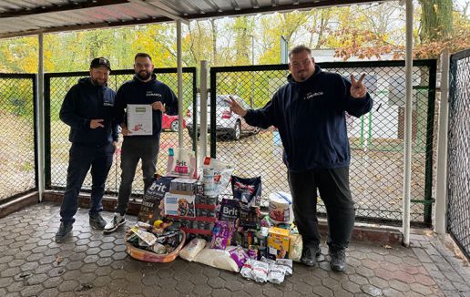 Podwoiliśmy dobro! Ponad tona karmy dla potrzebujących zwierzaków