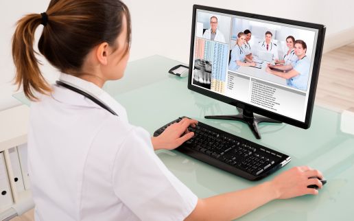 Telekonsylia – technologia, która ułatwia dostęp do lekarza specjalisty