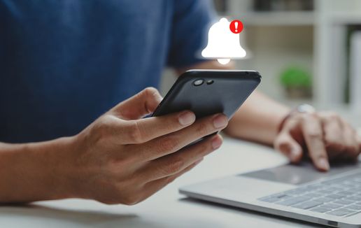 Jak odbierać faktury zakupowe z KSeF? Czy system wysyła powiadomienia?