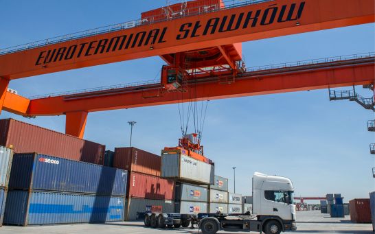 Pociągiem w 12 dni z Chin do Sławkowa. Z Comarch DMS w parę chwil do porządku