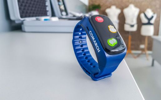 Bransoletki, które ratują życie.